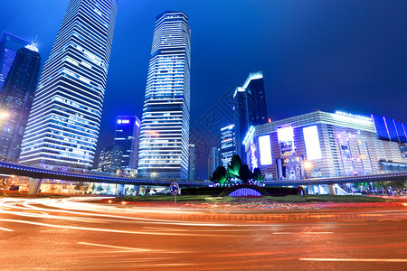 上海陆家嘴市中心夜景图片
