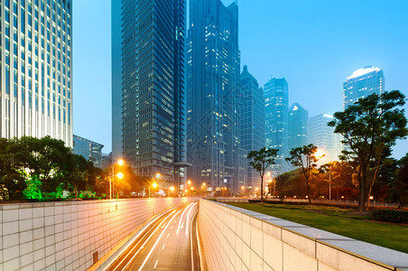 在上海的现代建筑背景图片