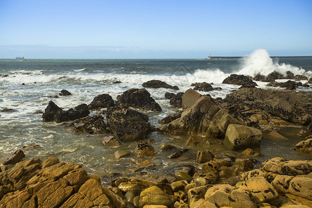 葡萄牙大西洋海岸的岩石图片