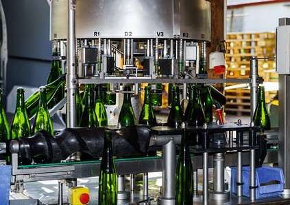 法国Alsace的香槟生产和装瓶业小图片