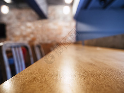 桌顶柜台有座椅图片