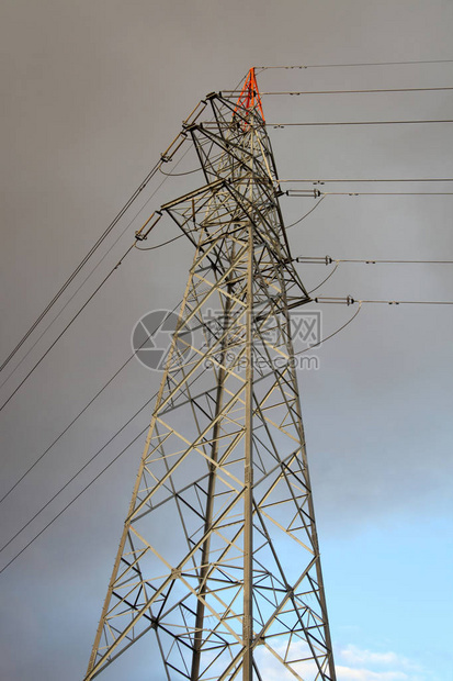 电力行业连续高压塔图片