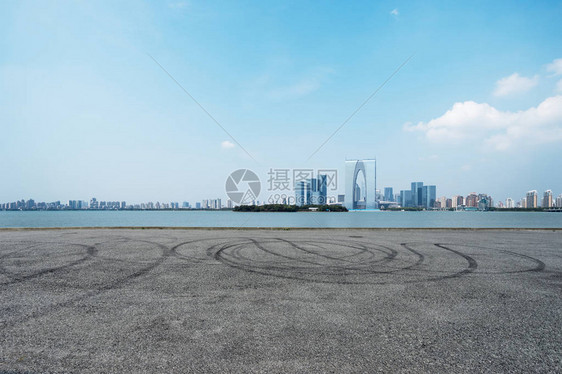 有旧金山都市风景的空路图片