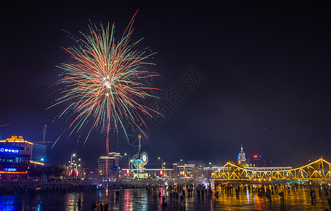 天津海河两岸风光与烟花夜景图片