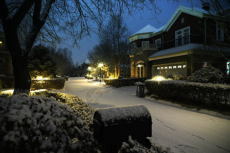 别墅区雪景图片