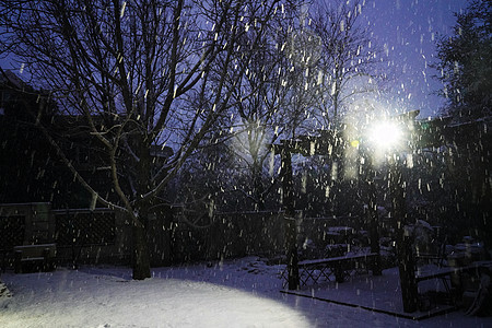 别墅区雪景图片