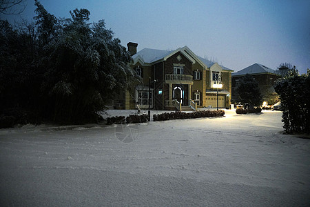 冬天夜晚房子别墅区雪景背景