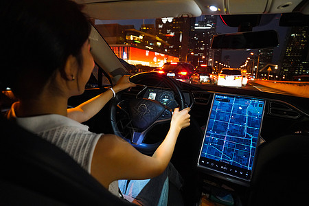 兜风高清图片白天坐着开车的人高清图片汽车道路夜景高清图片夜晚开车