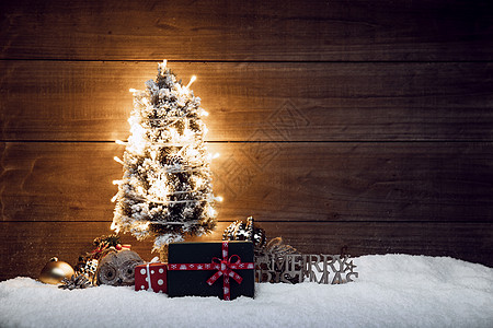圣诞树和礼物图片