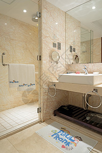 酒店卫浴浴室浴巾高清图片