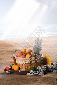 沙滩上的水果图片