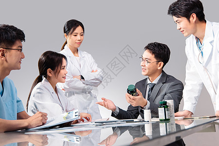 医药销售代表和医生交流图片