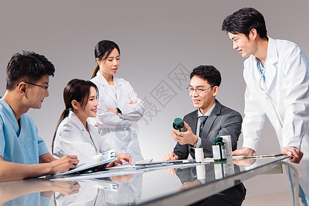 医药销售代表和医生交流图片