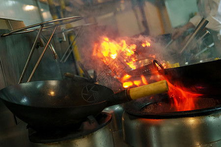 大火烹饪美食图片