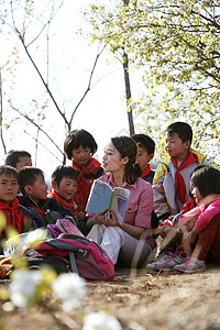 乡村老师和学生图片