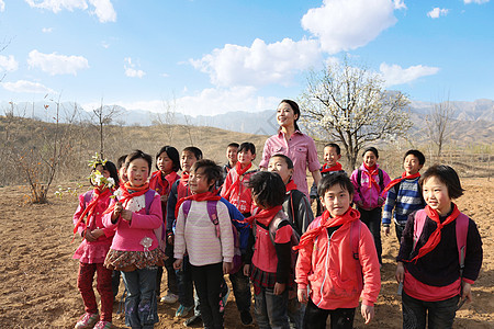 乡村老师和学生图片