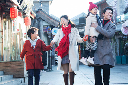 幸福的一家人逛街图片