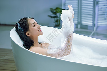 浴缸美女图片