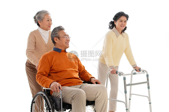 老年社区的幸福老人图片