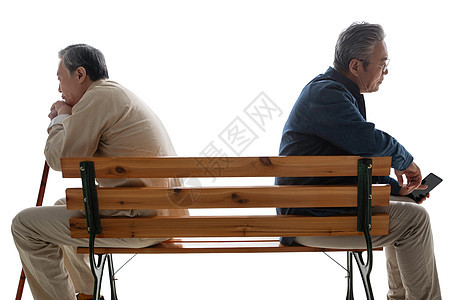 坐在长椅上的老年人图片