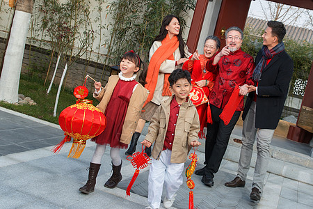 幸福的大家庭庆祝新年图片