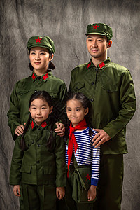 幸福家庭照小孩军装高清图片
