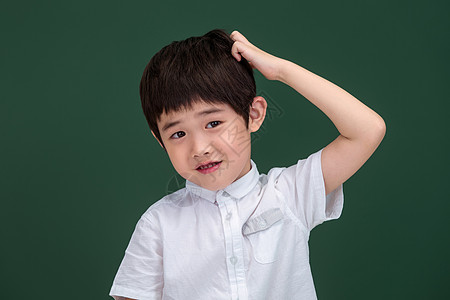 可爱的小学男生图片