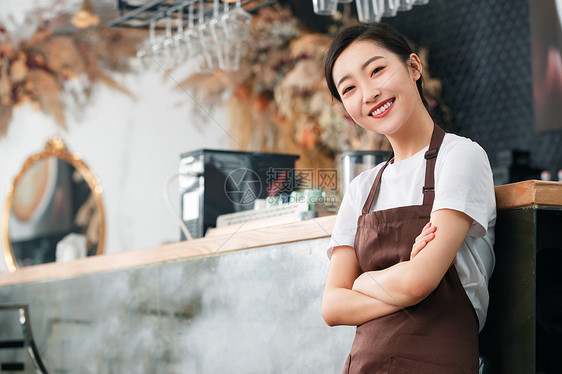 咖啡店的女服务员图片