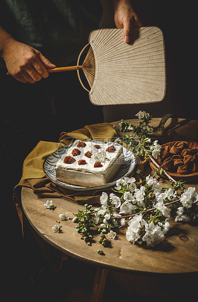 厨师制作蛋糕图片