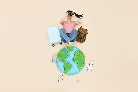 创意俯拍活力女性环球世界旅行图片