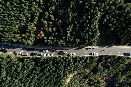 俯拍平潭岛网红海滨公路和车辆高清图片