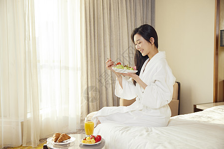 酒店休闲女性吃下午茶图片