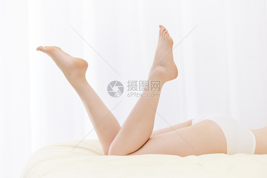 女性纤细美腿图片
