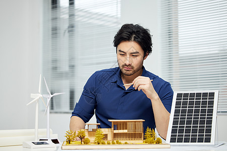 太阳能工程工程师设计新能源建筑背景