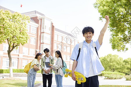 年轻活力大学生形象图片