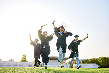 大学毕业生奔向未来图片