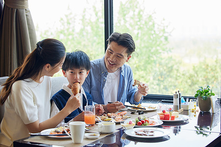 亲子家庭开心自助餐图片