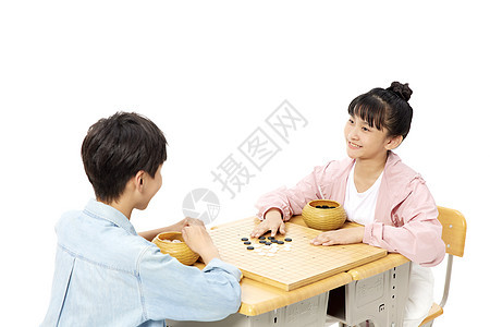 小学生下围棋对决图片