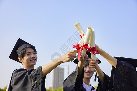 蓝天下的大学生毕业季图片