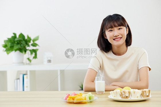 健康饮食女性形象图片