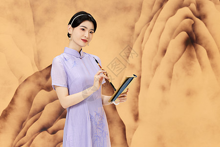 中式古典山水画背景旗袍女性图片