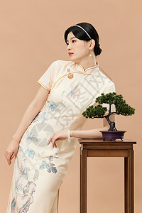 新中式旗袍漂亮的女性形象图片