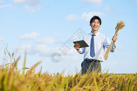 高兴的农业科研人员形象图片