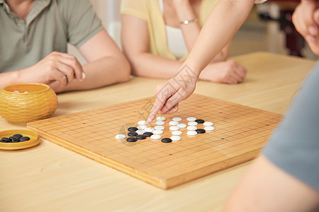 下棋手部特写图片