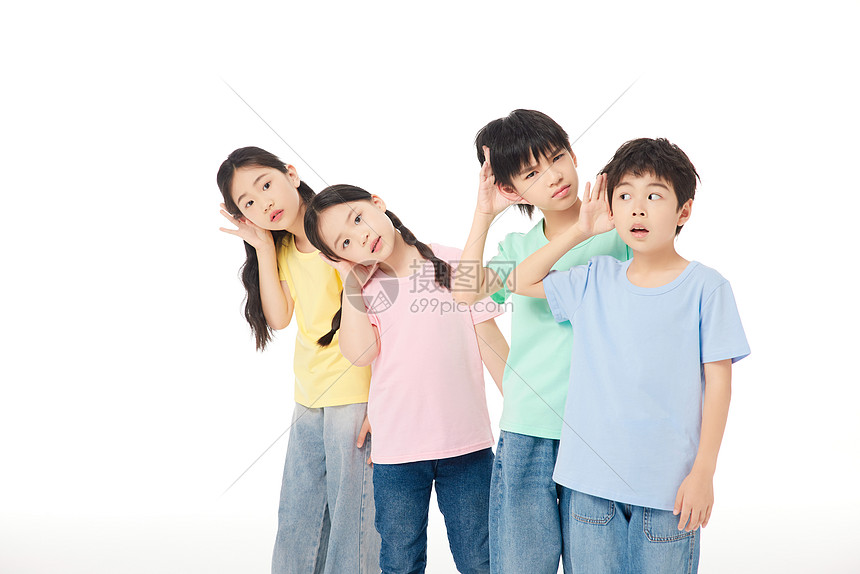 儿童手放耳边听声音高清图片下载-正版图片507720275-摄图网