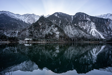 冬天雪山图片