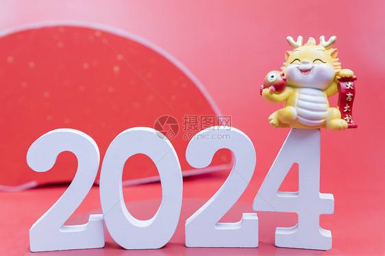 2024年新年龙年红色背景图片