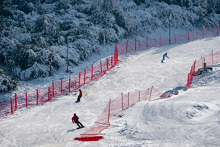 冬天户外运动滑雪背景图片