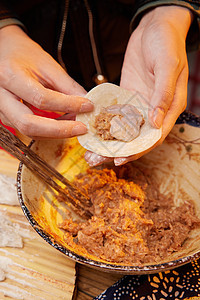 过年包饺子图片