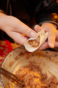 新年制作水饺特写图片